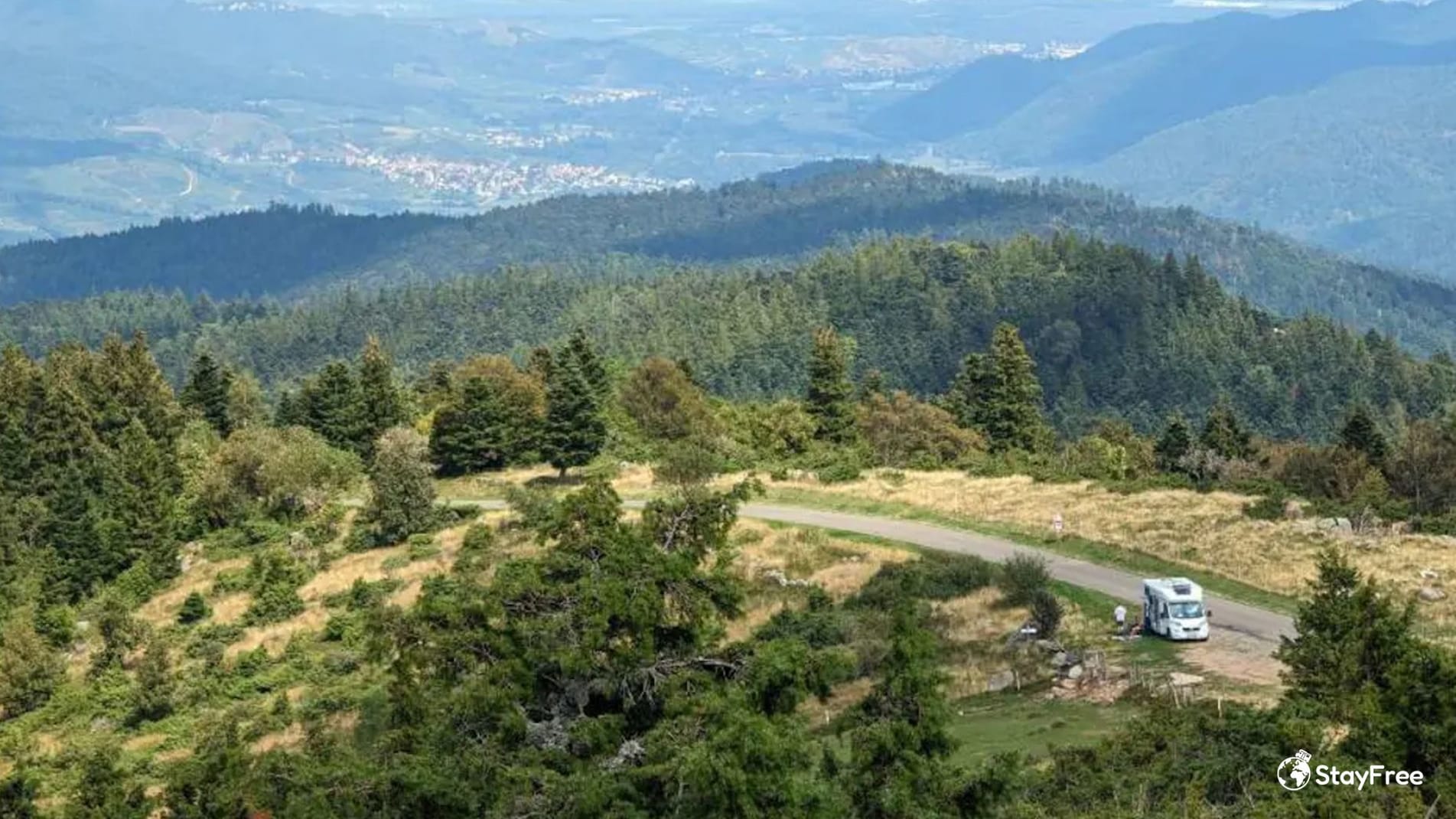Campingplatz, Wohnmobilstellplatz oder Wildcampen