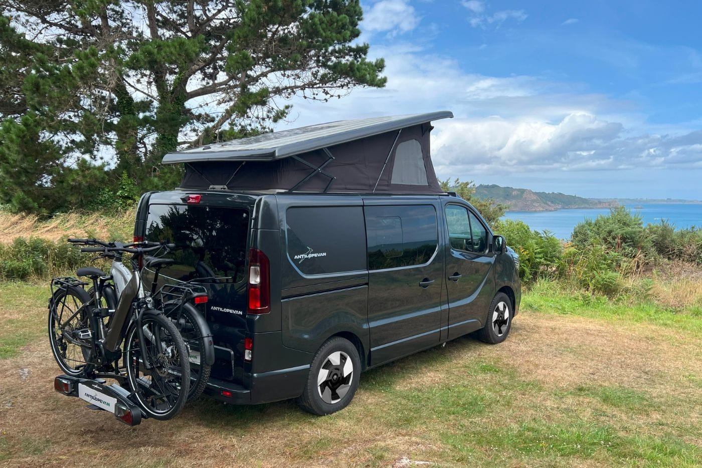 van-amenage-2-4-sitzer-aussen-hebedach-fahrradtraeger