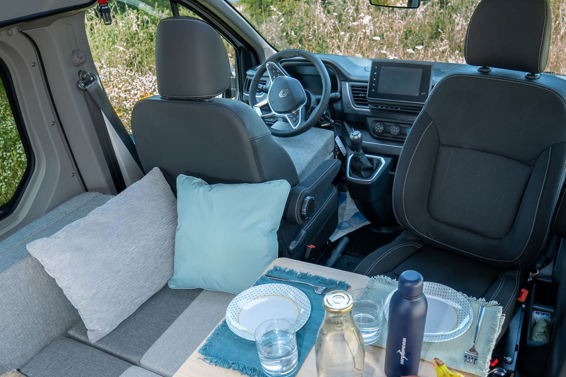 Flex 2: Van mit 2 bis 4 Sitzen Drehbarer Beifahrersitz