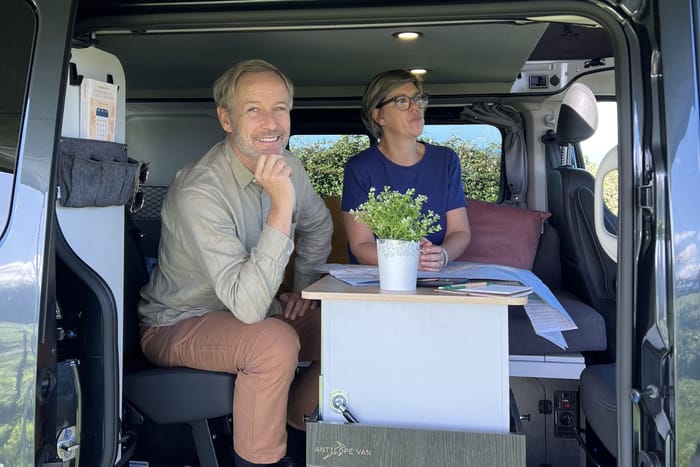 Flex PLUS: Ausgestatteter Van mit 2 bis 4 Sitzen