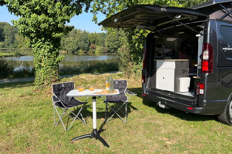 Flex Confort PLUS Campervan mit 2 bis 4 Sitzplätzen